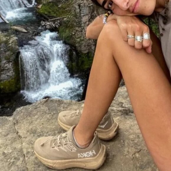 Hoka Shoes Transport Dune Eggnog Gore-Tex Sneakers, 6.5 - Picture 5 of 8